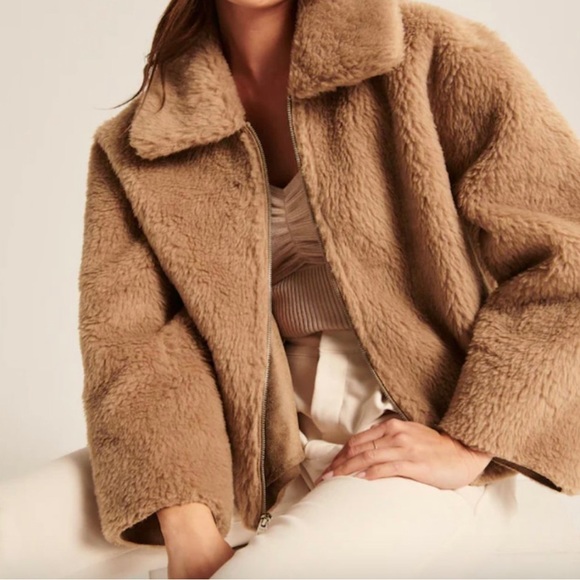 Abercrombie women’s Faux Shearling Trucker Jacket - Picture 4 of 4